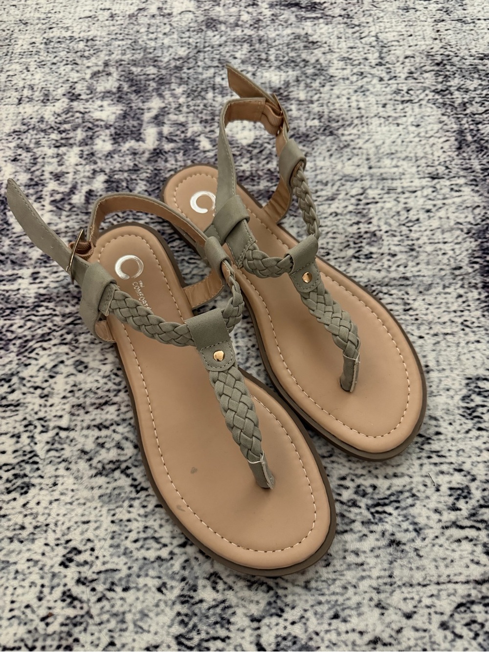 Braided T-Strap Sandals in light grey